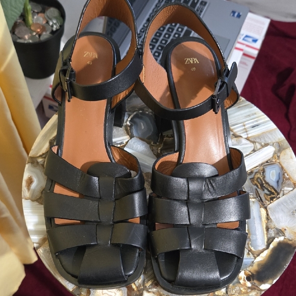 Zara Black Fisherman Sandals with Leather Straps - Picture 1 of 4